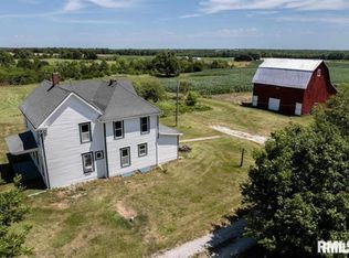 321 N County Road 1200, West Pt, IL 62380