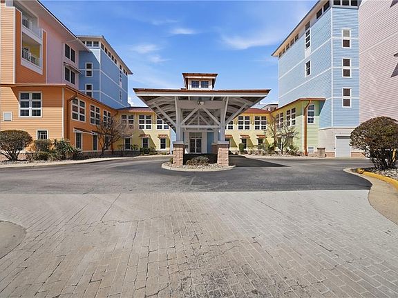 3rd image of 3700 Sandpiper Rd APT 411