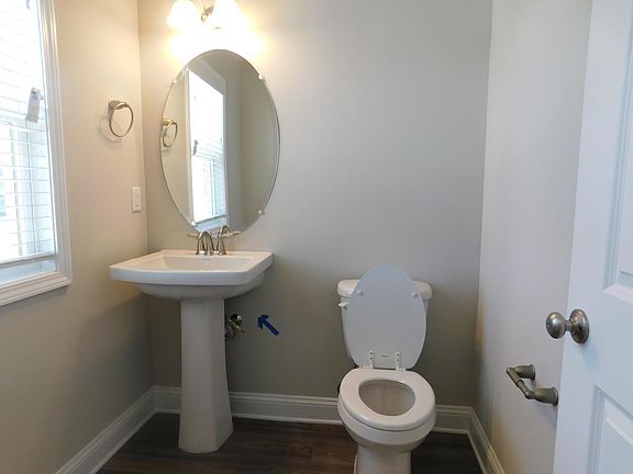 3rd image of 3722 Summerline Ln NE