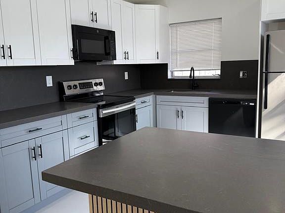 4th image of 1054-1058 SW 2nd St