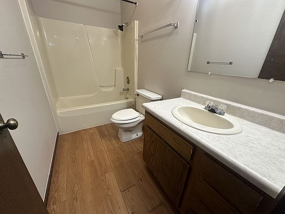 4th image of 2837 17th St #1