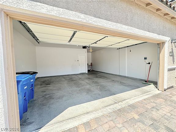 4th image of 6088 Castle Gardens Ave