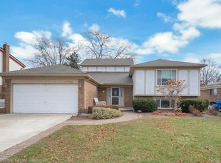 47382 Juniper Rd, Macomb, MI 48044