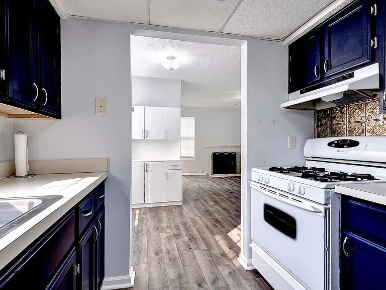 12928 Daybreak Cir — Photo 15