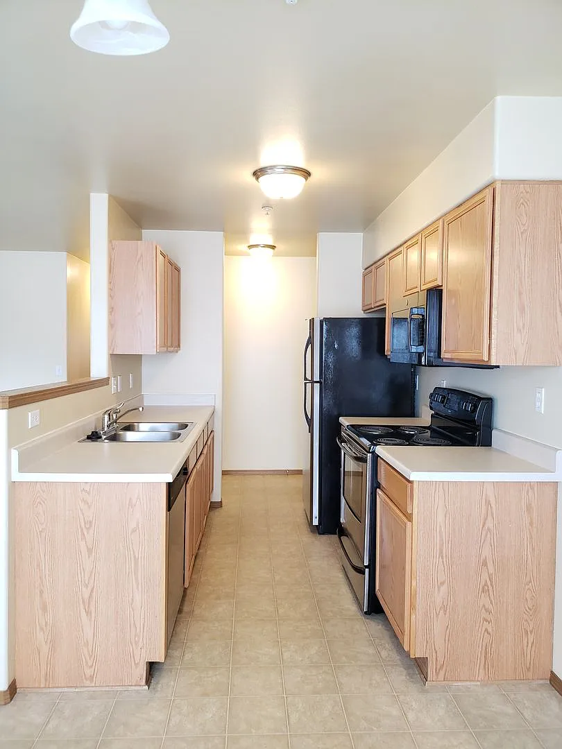 Parkside Condos — Photo 3
