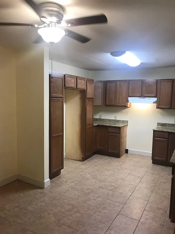 3 bed, 1100 sqft, $1,000 — Photo 3