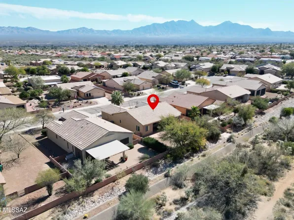 433 N Mountain Brook Dr, Green Valley, AZ 85614