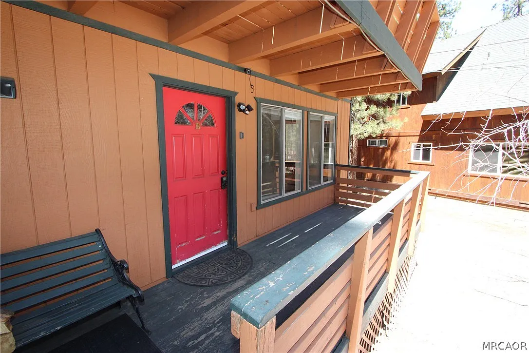 3 bed, 2.0 bath, 1150 sqft, $1,950 — Photo 2