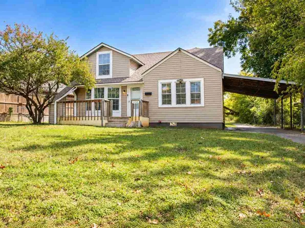 1136 NW Maple Ave, Lawton, OK 73507