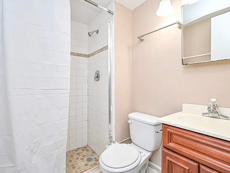 7752 Montgomery Rd #84 — Photo 31