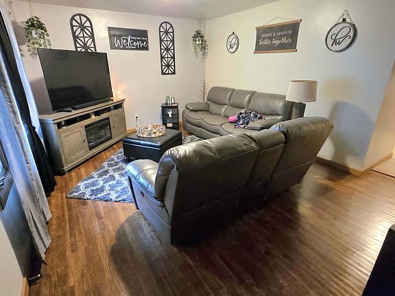 3rd image of 1528 9th Ave