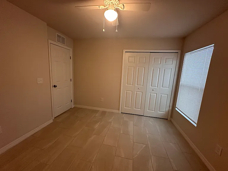 1415 NE 8th Pl — Photo 9