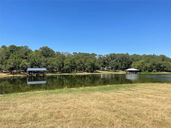 305 Red Bud Cir, Bullard, TX 75757