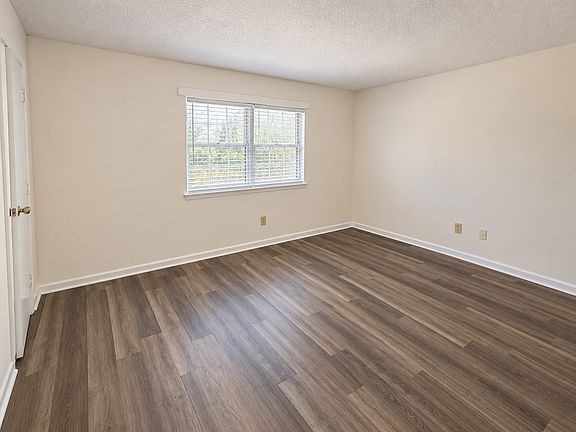 4th image of 114 Bart St APT A