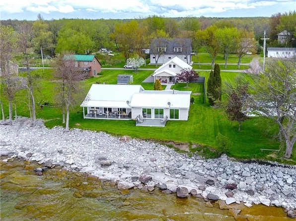 23215 Beach Road Ext, Three Mile Bay, NY 13693