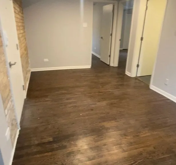 853GA W Barry Ave — Photo 10