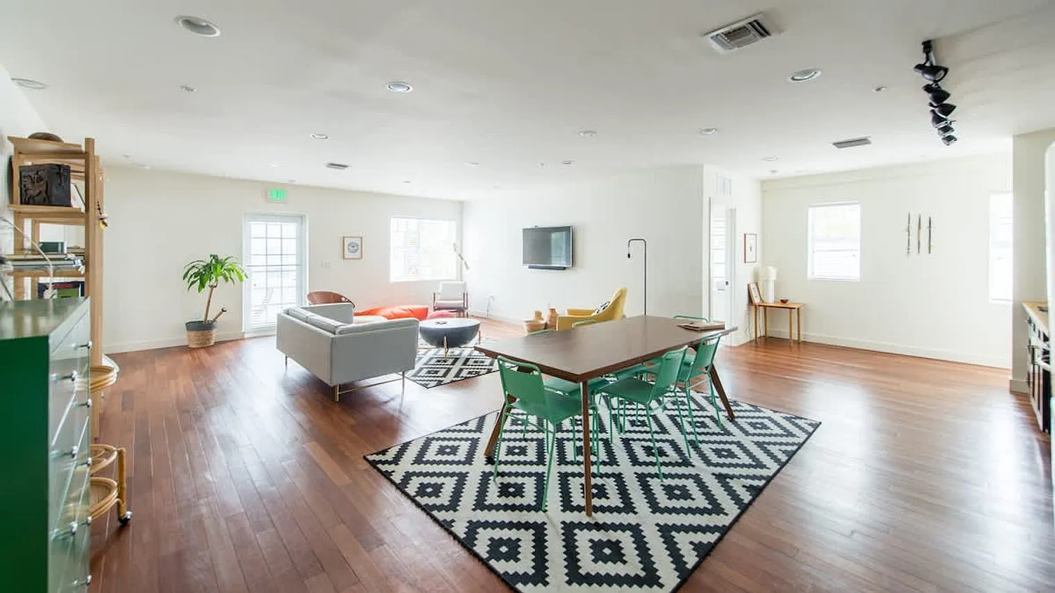 3 bed, 2.0 bath, $19,271 — Photo 3