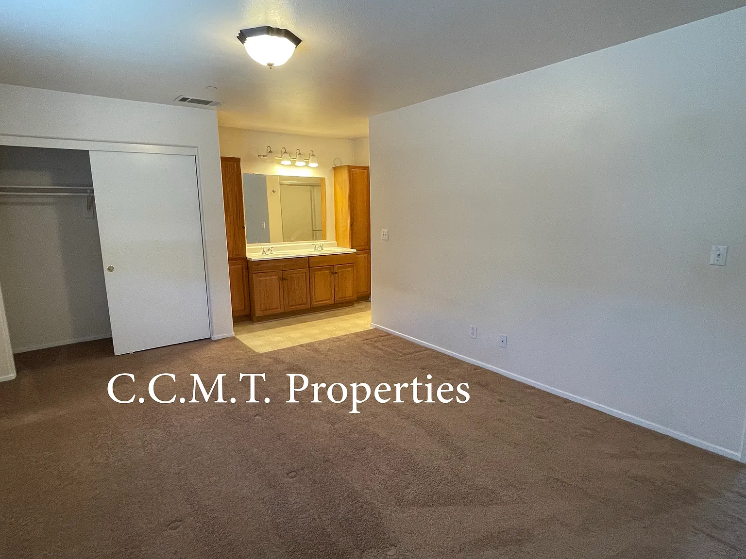 16359 Siskiyou Rd — Photo 3