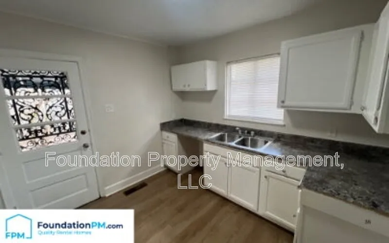 3 bed, 2.0 bath, 1919 sqft, $1,825 — Photo 3