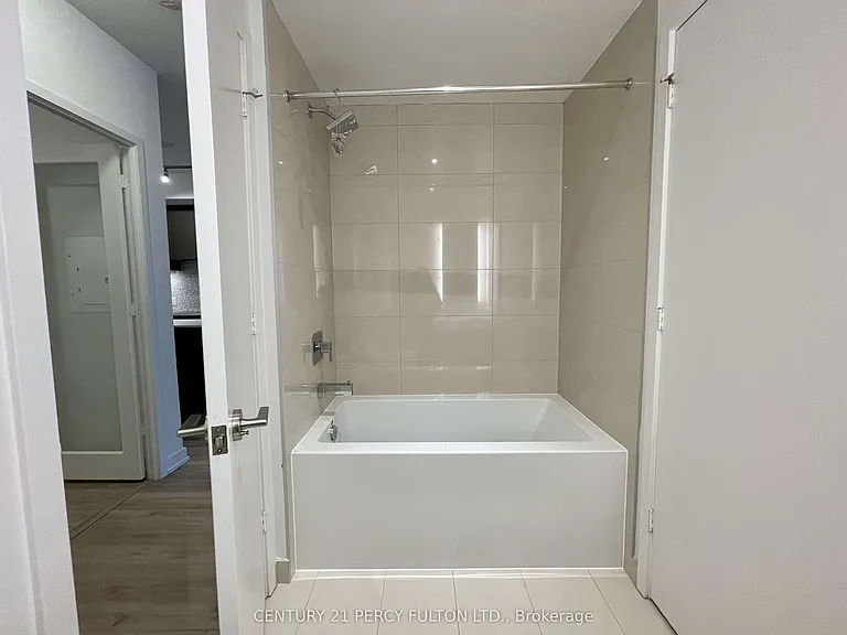 1 Yorkville Ave #2507 — Photo 10