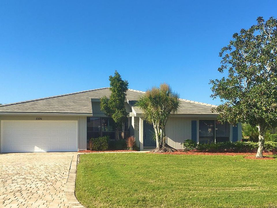1st image of 2326 SW Creekside Dr