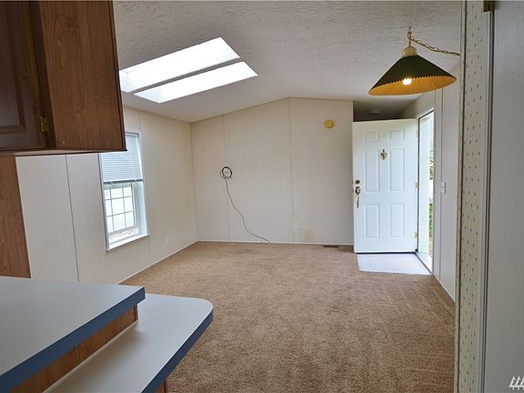 4th image of 2201 S Mary Ave