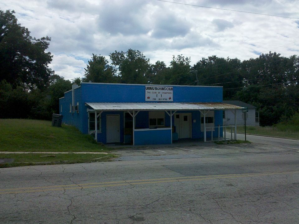 2nd image of 300 E Depot St