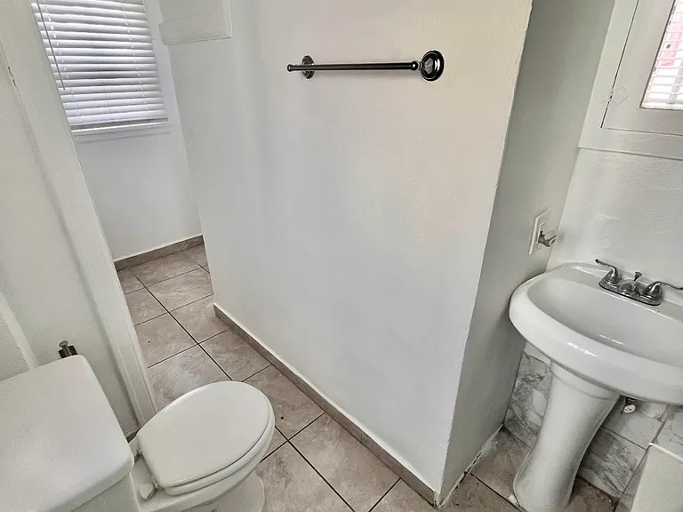 154 S Avenue 53 #168-1/4 — Photo 5