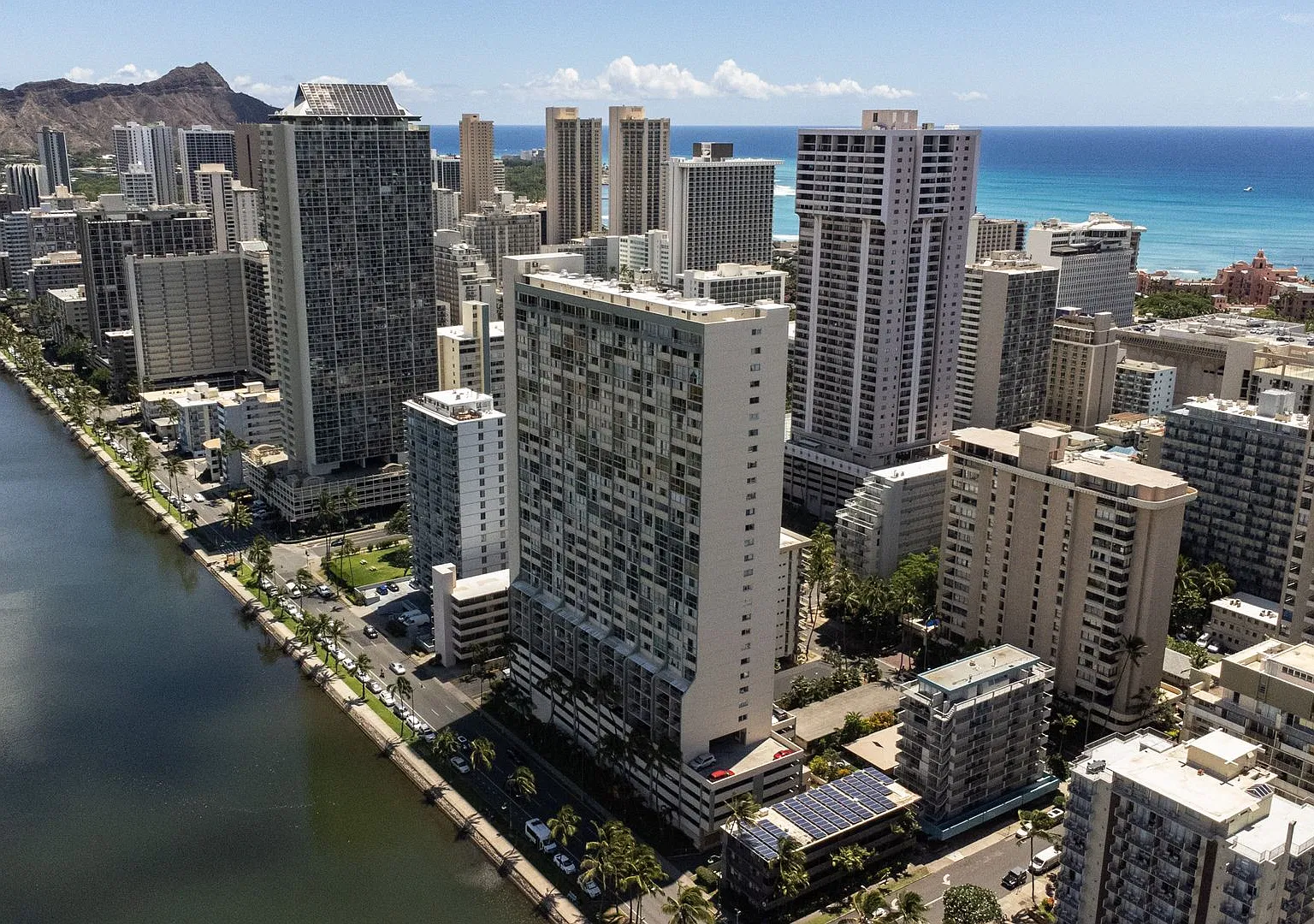 Walking Distance To The Beach & Furnished... Aloha Lani #1606 - 1 Bd 1 Ba 1 Prk — Photo 1