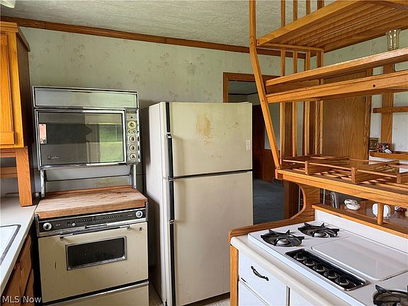 4th image of 6727 Girdle Rd