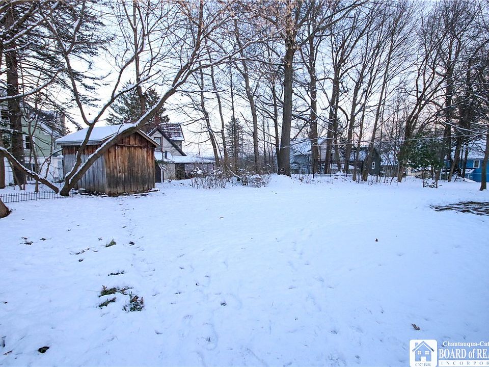 320 Weeks St, Jamestown, NY 14701 Zillow