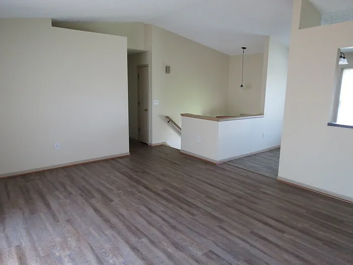 3 bed, 2.5 bath, 1428 sqft, $1,875 — Photo 2