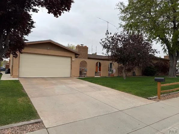 134 La Rochelle Dr, Pueblo, CO 81005