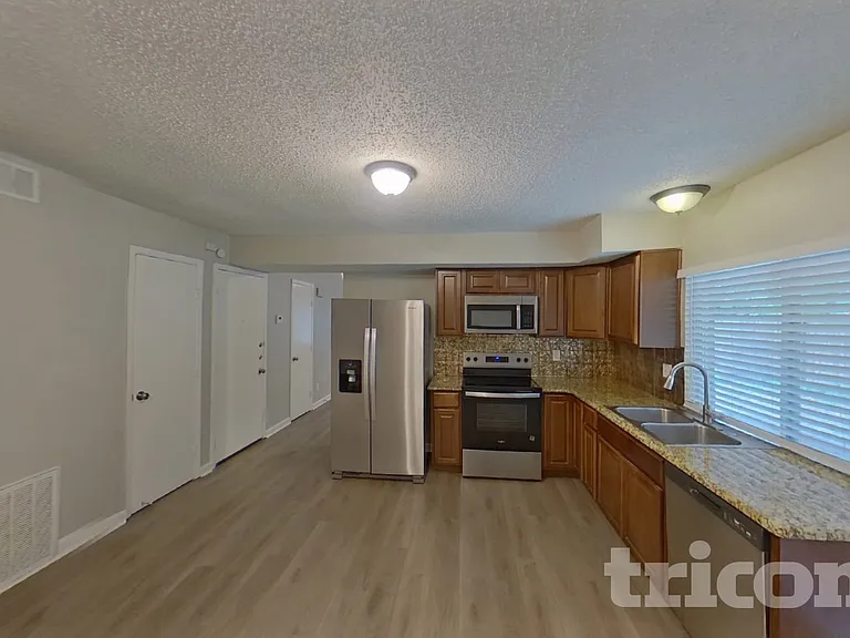 2908 Lemmontree Ln — Photo 5