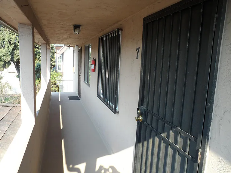 1876 Henderson Ave #6 — Photo 3