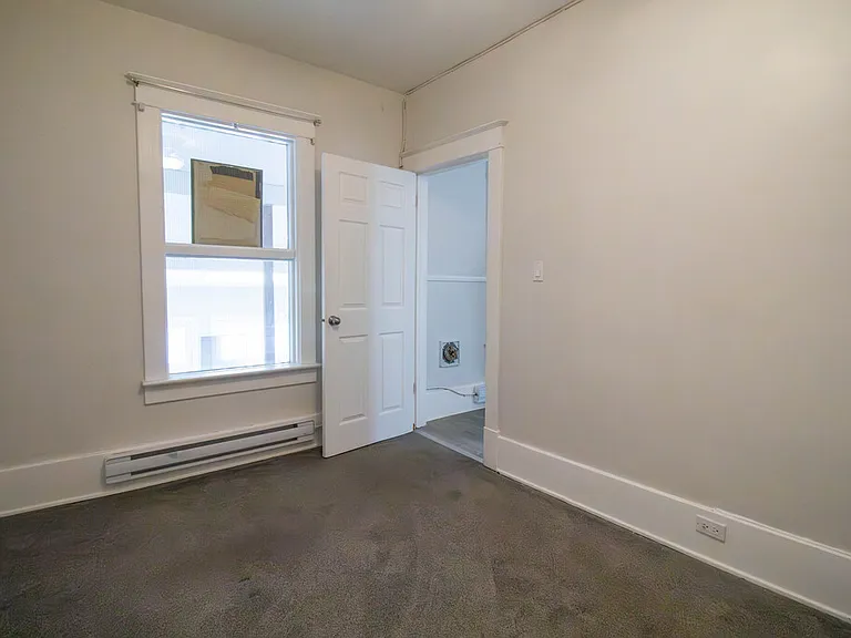 595 King St #10 — Photo 8