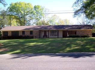 1501 Stokes Ave, McComb, MS 39648