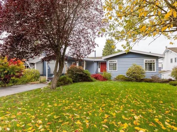 494 Allen Dr, Delta, BC V4M 3C1