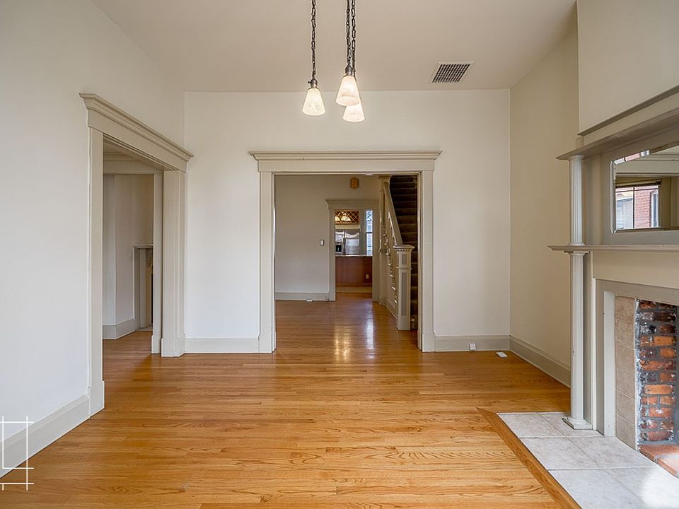 1st image of 28-50 W Hubbard Ave #30