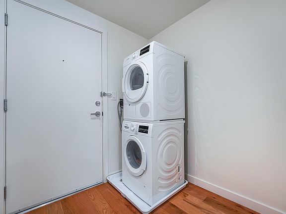 4th image of 333 Newark Ave #305