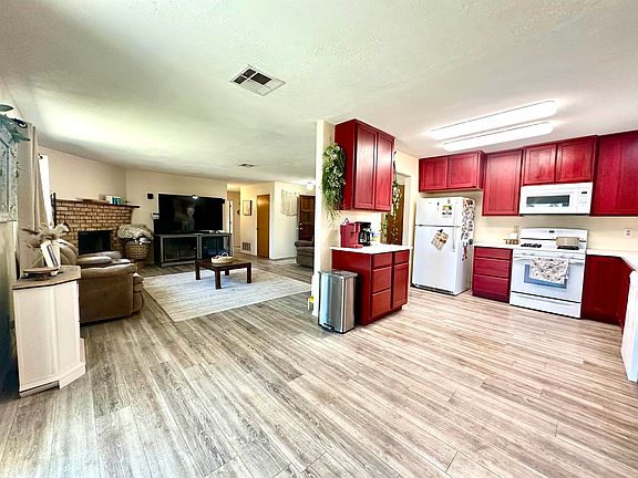 2nd image of 1301 23rd St