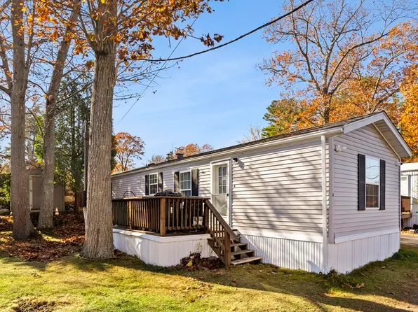 9 Chesapeake Rd, Holbrook, MA 02343