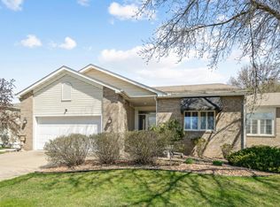 786 Monet Ct, Mendota Heights, MN 55120