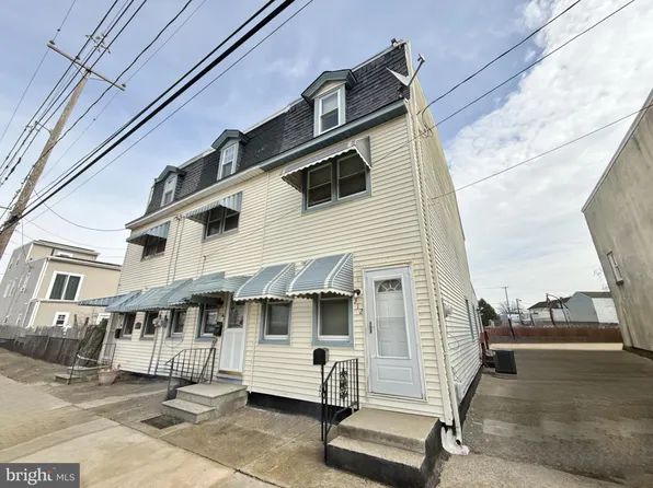 312 Water St, Gloucester City, NJ 08030