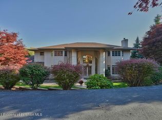 6 Country Club Pl, Clarks Summit, PA 18411