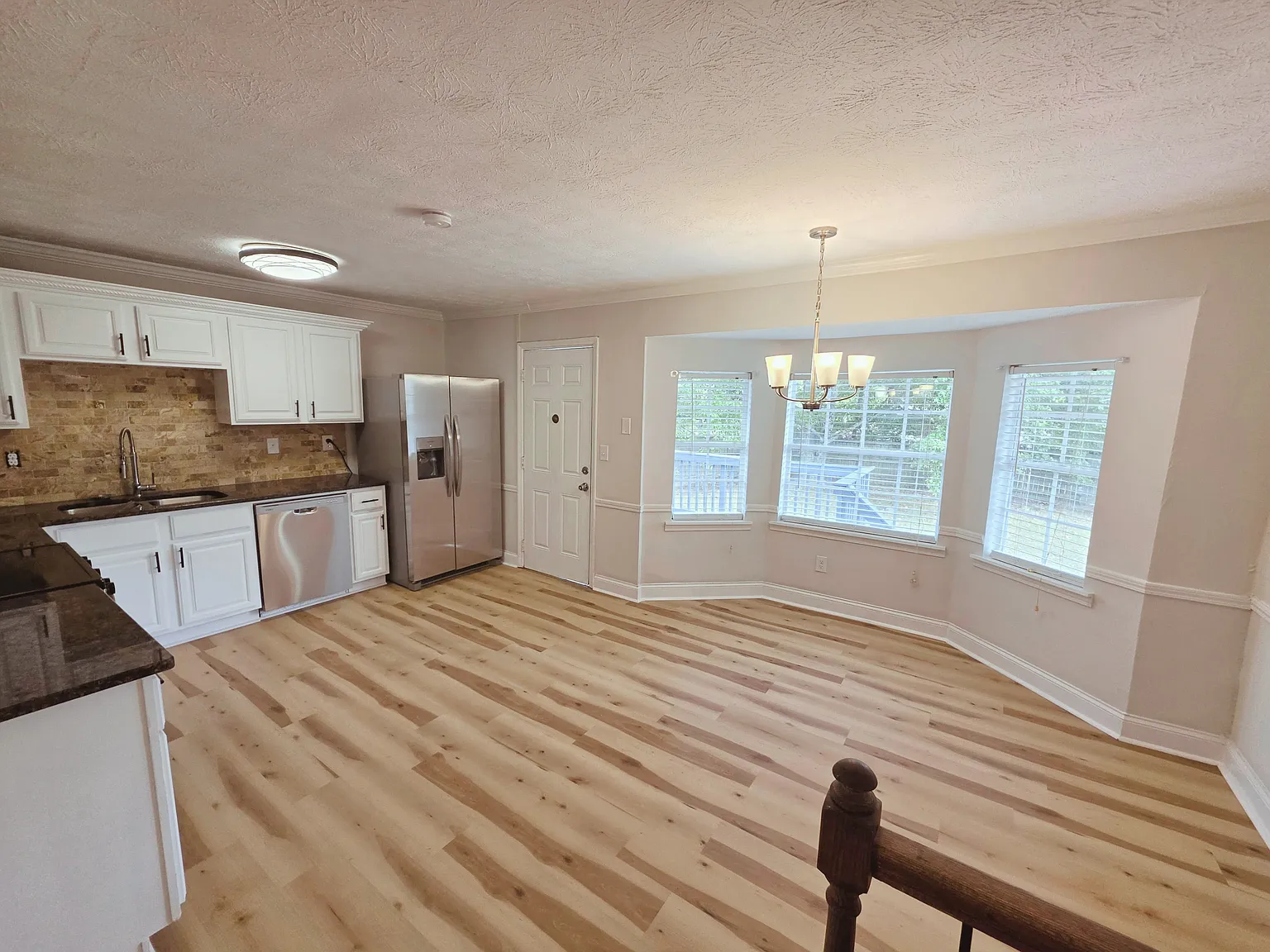3 bed, 1628 sqft, $1,900 — Photo 3
