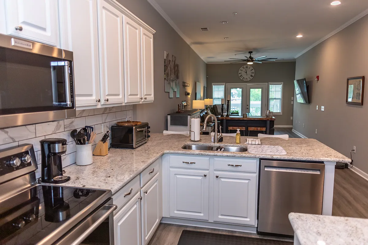 Building Photo - 107B White St #1