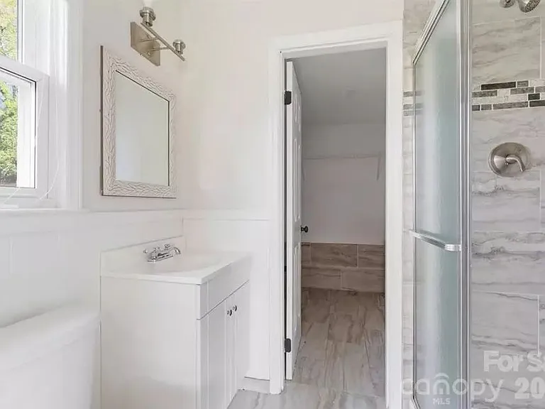 5810 Red Carriage Ln — Photo 13