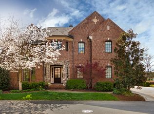 2504 Maybank Dr, Charlotte, NC 28211