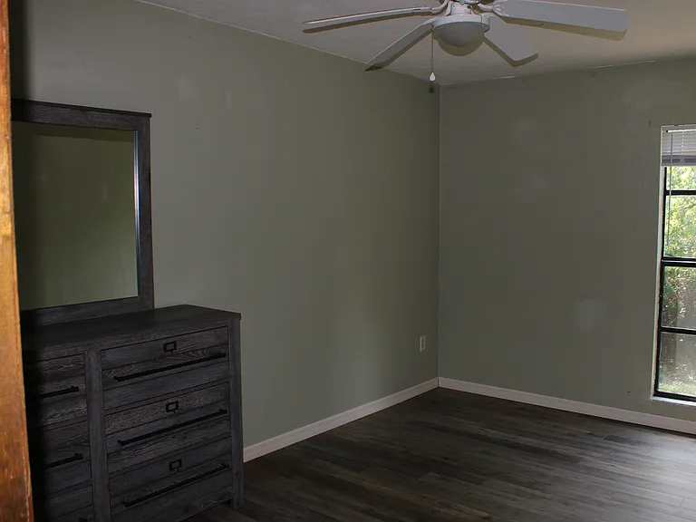 821 NW 13th St #9 — Photo 34